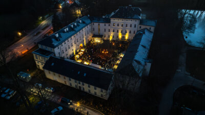Meldung: 75 Jahre SVE - Adventsmarkt wird zur großartigen Feier!