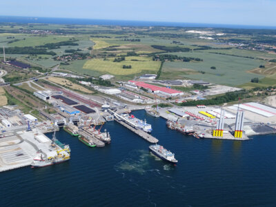 Mukran Port: Finnisches Unternehmen Outokumpu investiert 40 Millionen Euro am Standort