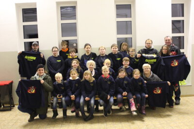 Kinder- und Jugendfeuerwehr sagt DANKE für die tollen Spenden (Bild vergrößern)
