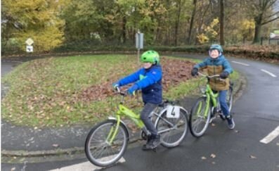 Radfahrtraining für die Klassen 3 und 4 (Bild vergr&ouml;&szlig;ern)