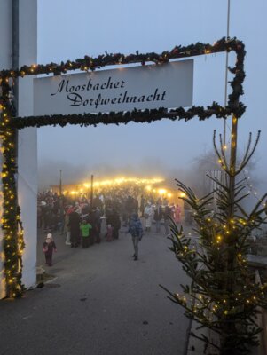 Foto zur Meldung: Ein Dorf feiert die Adventszeit