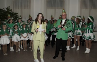 Der Froser Carnevals Club „Grün-Weiß“ e. V. begann mit der Schlüsselübergabe am 11.11.2024 seine 27.Session