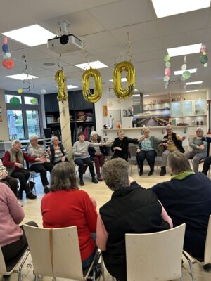 Meldung: Ein besonderes Jubiläum: 100 x Tanzen im Sitzen