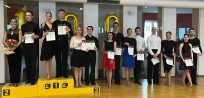 Foto zur Meldung: Zwei ambitionierte Paare vom TC-Blau-Gold beim traditionellen Nikolauspokal