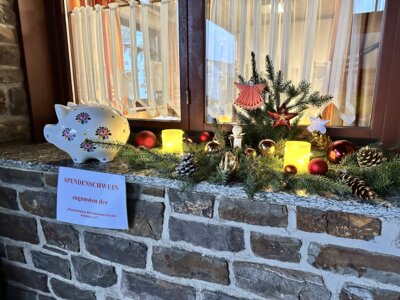 Agathe Kreutz hatte den Eingangsbereich zum Gemeindehaus festlich hergerichtet