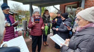 Weihnachtsspaziergang mit Kaffeetrinken / LandFrauenverein Neetze (Bild vergrößern)