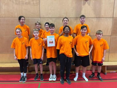 Erfolgreiche Teilnahme am Kreisfinale im Zweifelderball
