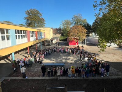 Wir wünschen schöne Herbstferien! (11.10.2024) (Bild vergr&ouml;&szlig;ern)
