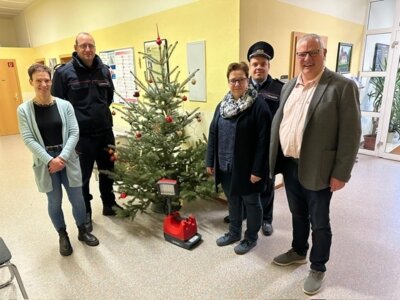 Foto zur Meldung: Geschenk für die Feuerwehr