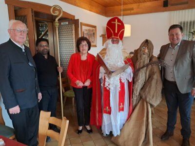 Foto zur Meldung: Nikolaus besuchte Senioren