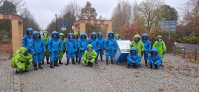 Foto zur Meldung: Landkreis OSL: 19 neue „ABC“-Experten für die Gefahrstoffeinheit ausgebildet / Kreisverwaltung bot den anspruchsvollen Lehrgang erstmals in Eigenregie an