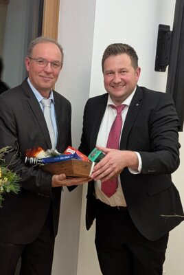 Foto zur Meldung: Verabschiedung von Verwaltungsinspektor, Handwerksmeister und „Breitbandpapst“