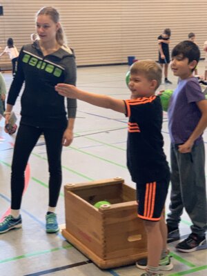 Meldung: Kl.2ab Handballtag