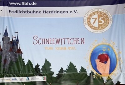 Theaterfahrt zur Freilichtbühne Herdringen: Schneewittchen (Bild vergr&ouml;&szlig;ern)