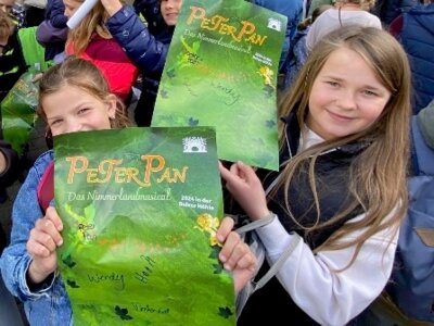 Theaterbesuch in der Balver Höhle: "Peter Pan" (Bild vergr&ouml;&szlig;ern)