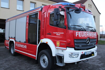 Foto zur Meldung: Neues Löschfahrzeug für Malchiner Feuerwehr – Jubiläumsjahr endet mit Highlight