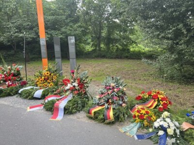 Kranzniederlegung am 13. August