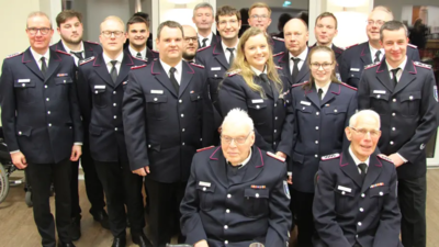 Foto zur Meldung: Wehrführung im Amt bestätigt / Otto Malzahn seit 70 Jahren in der Wehr