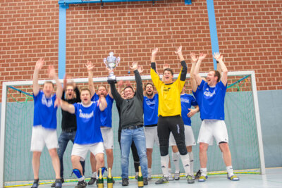 Meldung: Spannendes Internes Hallenturnier der Sportgemeinschaft Voltlage e.V. – "Alte Herren" gewinnen nach 9-Meter-Schießen
