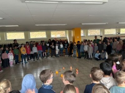 Wir wollen Lichterkinder sein (Bild vergrößern)