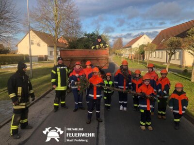 Foto zur Meldung: Knutfest der Ortsfeuerwehr Düpow war ein Erfolg
