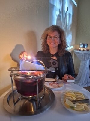 Feuerzangenbowle und mehr ... (Bild vergrößern)