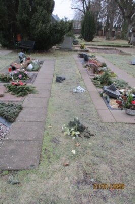 Vandalismus auf dem Friedhof in Dahme/Mark (Bild vergrößern)
