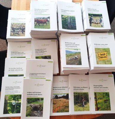 Meldung: Verfügbarkeit von gedruckten Ratgebern der DVL-Schriftenreihe zum Themenfeld Herdenschutz