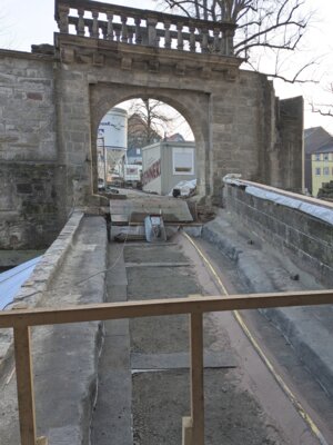 Baustelle an der Schlossbrücke auf Schloss Bertholdsburg, Foto: STSG, Doreen Edelmann (Bild vergrößern)