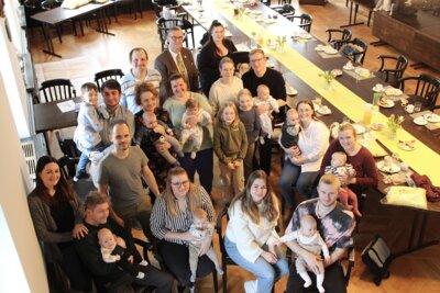 10. BABYTREFFEN (Bild vergrößern)