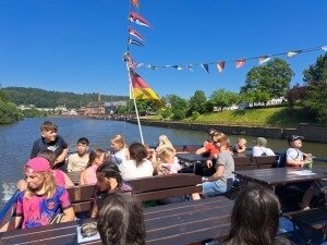 Hurra! Hurra! Es ist Klassenfahrt! (Bild vergrößern)