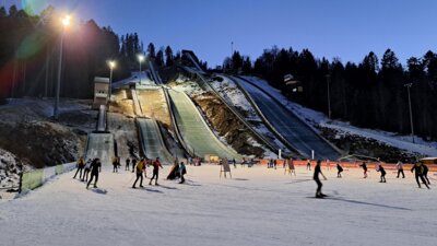 Allianz-Schwarzwaldmeisterschaften Langlauf Sprint im Adler-Skistadion bei Nacht (Bild vergrößern)