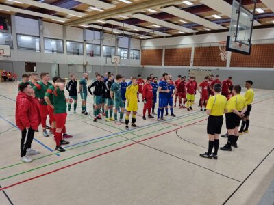 Der NFV-Spielausschuss begrüßt die teilnehmenden Mannschaften und die Schiedsrichter zur Futsal-Endrunde (Bild vergrößern)