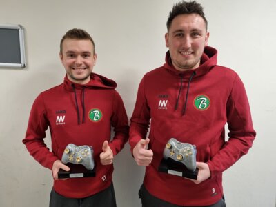 Traf per Doppelpack - Daniel "Hugo" Wiechert (rechts im Bild) (Bild vergrößern)