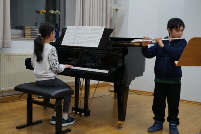 Zhanning und Zhuyi Zhang beim Auftritt