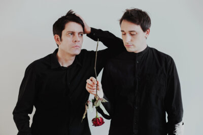 Schauspieler Sebastian Zett und der Gitarrist Daniel Lindenblatt (Foto: Dovile-Sermokas)