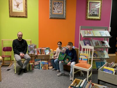 Bücherspenden für unsere Bücherei