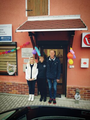 C. Bauditz (Praxismanagerin), L. Beier (Tiermedizinische Fachangestellte), Dr. E. Stamnitz (Chef der Praxis) – (Foto: Frau A. Sieste)