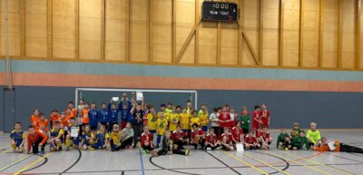 E-Junioren auf Platz 3 beim Zittauer Hallenturnier (Bild vergrößern)