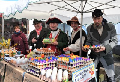 25. Oberlausitzer Leinewebertag mit Karaseks 75. Naturmarkt