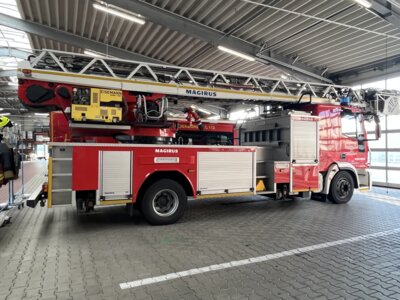Besuch der 4. Klassen bei der Feuerwehr (Bild vergrößern)