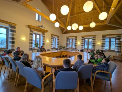 Foto zur Meldung: Viertklässler besuchten Bürgermeister