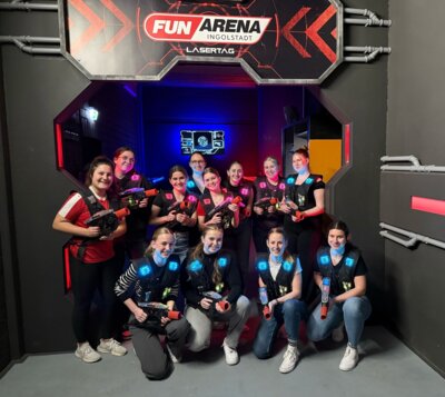 Viel Freude hatten die FCR-Damen beim Lasertag (Bildnachweis: FCR) (Bild vergrößern)