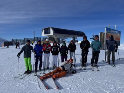Foto zur Meldung: Tagesskiausfahrt mit Kaiserwetter für die Skifreunde in Warth/Schröcken