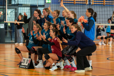 In der Vorrunde der Landesligapokal-Spiele erreicht die 1. Damen Volleyball-Mannschaft den 4. Platz (Bild vergrößern)