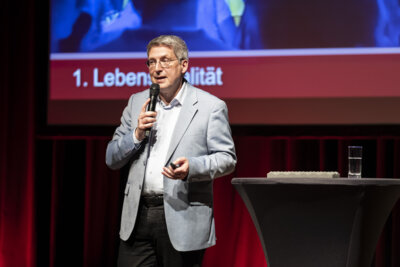 Bürgermeister Dr. Oliver Hermann lädt heute Abend zum Bürgerempfang 2025 I Foto: Jens Wegner (Bild vergrößern)