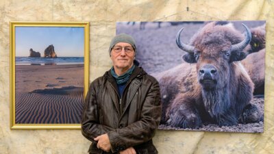 „Fernsicht und Nahaufnahme“ – Norbert Hillwig zeigt Fotografien und Skulpturen
