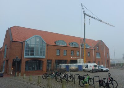 Kran wird abgebaut