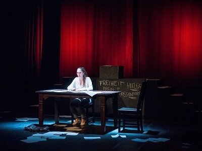 Theatervorstellung „Name: Sophie Scholl“ von Rike Reiniger