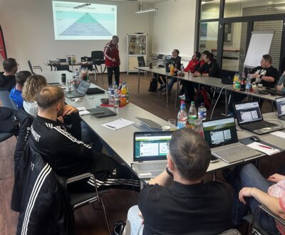 Kostenlos durchstarten: FLB bildet Vereinsmanager für die Zukunft aus